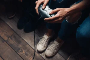 ExileGamingReal's tweet photo. We must break the habit of thinking of games as toys. The video games of today cover a range of content just as wide as film or fiction. To learn more about how we can shift the way we think about games, and our role in responsible gaming, start here. https://t.co/sqYr0P8tMG https://t.co/jT5Q2n627y