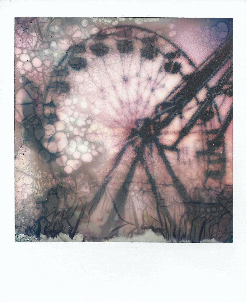 Sunken Ferris Wheel

#ExperimentalPhotography