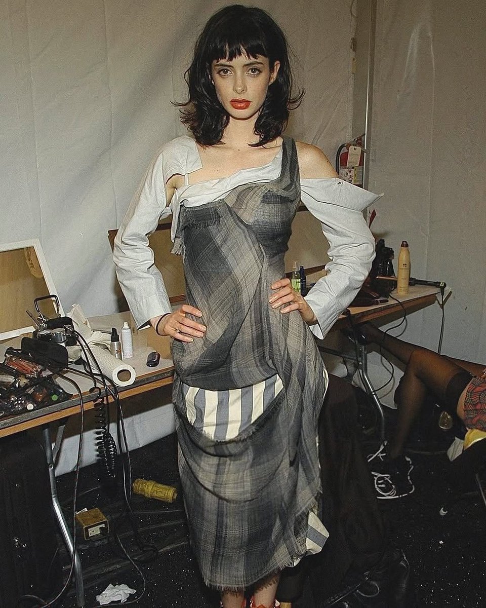 Kristen Ritter in Vivienne Westwood (2005)