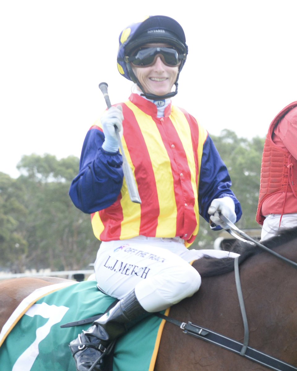Country Racing tweet media