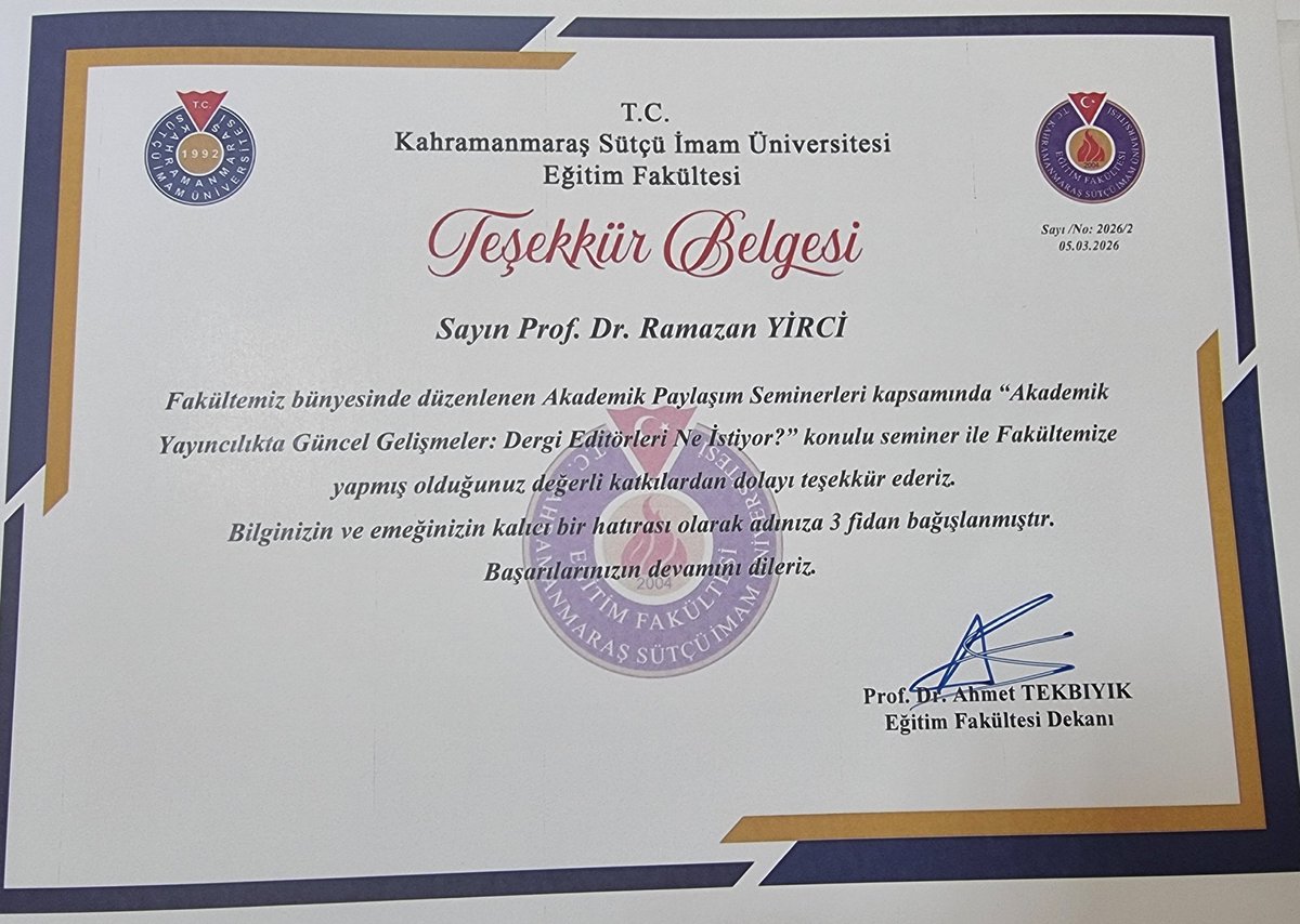 ryirci's tweet photo. Fakültemiz dekanlığı öncülüğünde başlatılan Akademik Paylaşım Seminerlerinin ikinci oturumunda "Akademik Yayıncılıkta Güncel Gelişmeler: Dergi Editörleri Ne İstiyor?" başlıklı sunumu gerçekleştirdik. Seminerde akademik dergi yayıncılığındaki güncel gelişmeleri, yapay zekâ https://t.co/tFhkh1EYXq