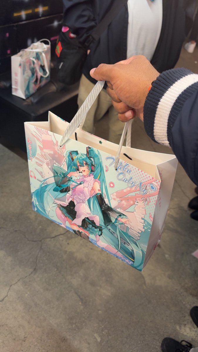 bilatinman kio tweet media