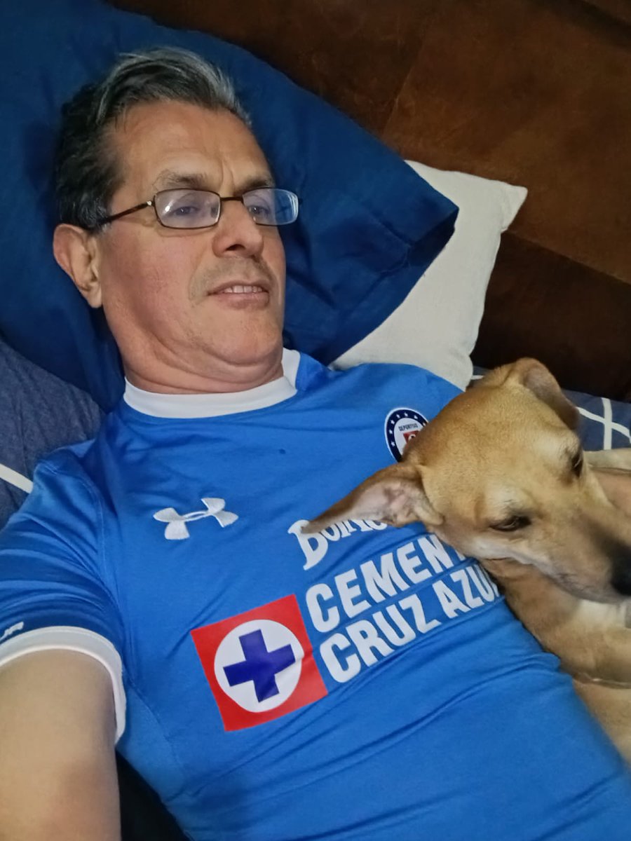 ADOscoy's tweet photo. Viendo el 1er gol del @CruzAzul contra el atlético san luis 

#gol #futbol #CruzAzul @FMF @LigaBBVAMX https://t.co/hXDa7QYqtT