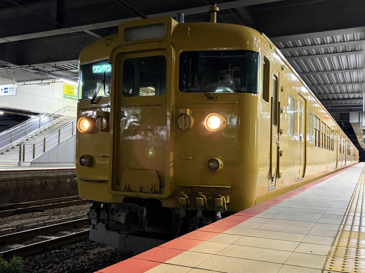 TR202200's tweet photo. 青春18切符で日本縦断の旅2日目は徳山駅からスタート！
朝は寝坊して乗る電車の10分前に起きて危うく行程が崩壊するとこだった https://t.co/crOZQsd5PR