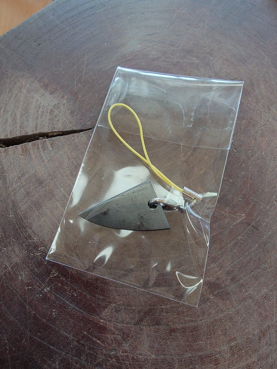 失敗した作品の鋒をキーホルダーにしました🎵
久しぶりにやります😳
欲しいって思う方は『リポストorいいね』して下さい。

締切3月8日（日）23時59分迄。
後日、当選者にDM致します。