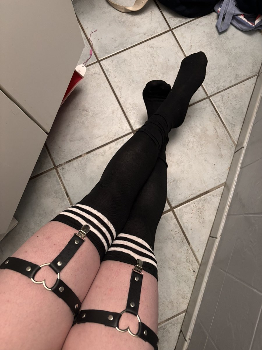 Maxx_Maxx77's tweet photo. Petit outil du soir ☺️. 
Dites moi les photos de que voudrez ensuite 🫶🏻✨… https://t.co/rb4zA1cNHc