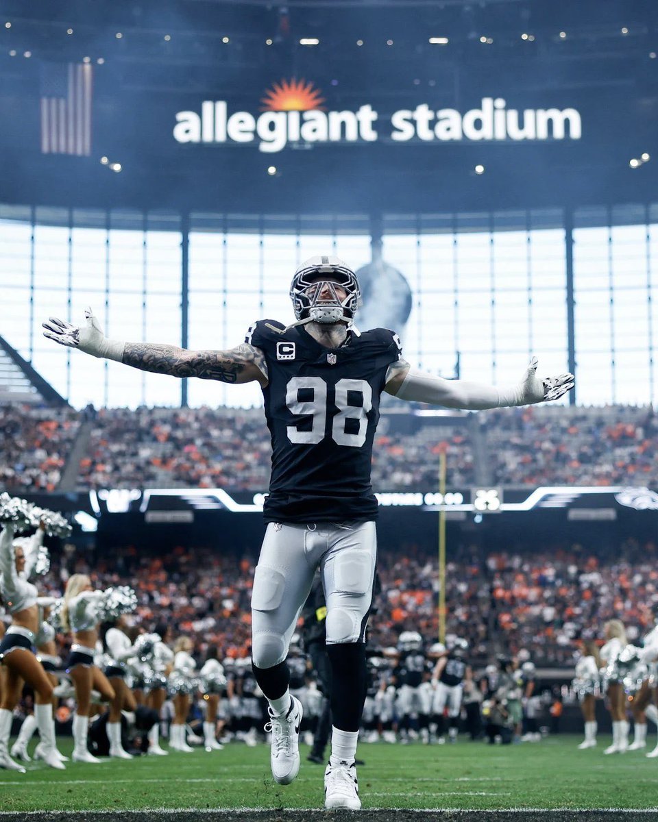 ricsai's tweet photo. @Raiders @CrosbyMaxx https://t.co/eOEzdsqPKy