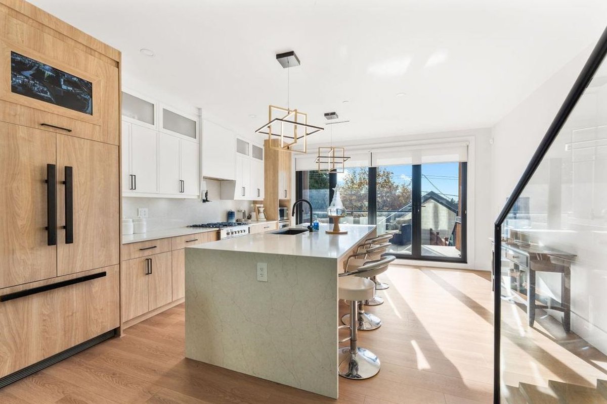 Gavin Lam Realtor© w/ Century 21 In Town Realty tweet media