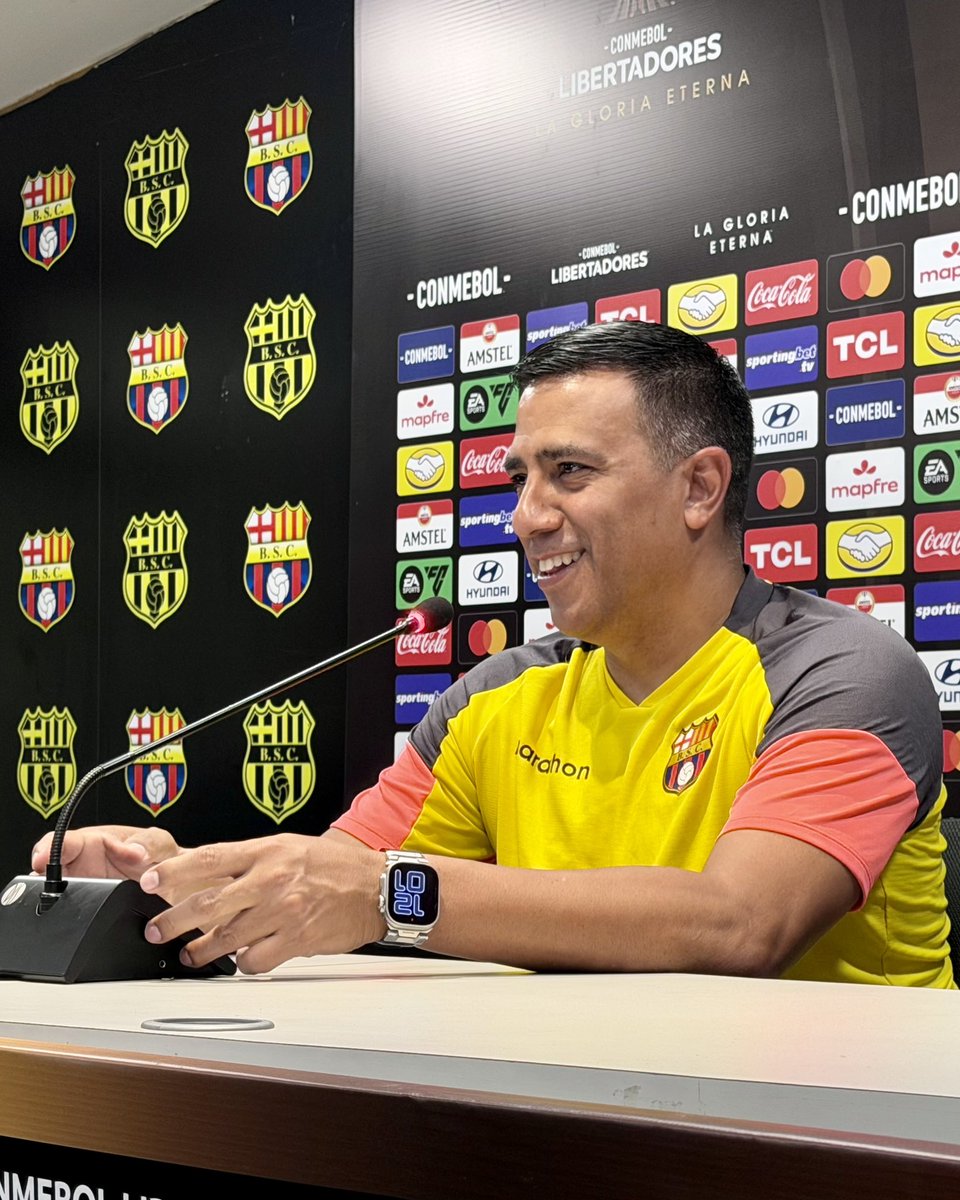 Disculpa si te rompí el orto, 
pero así es la arepa champagne.