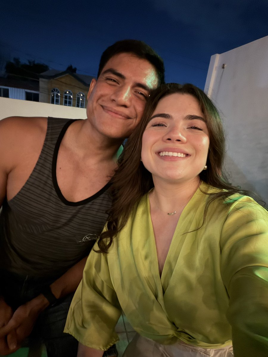 acarryd's tweet photo. I’m in love with you 🦖💚 https://t.co/scQyohevdS