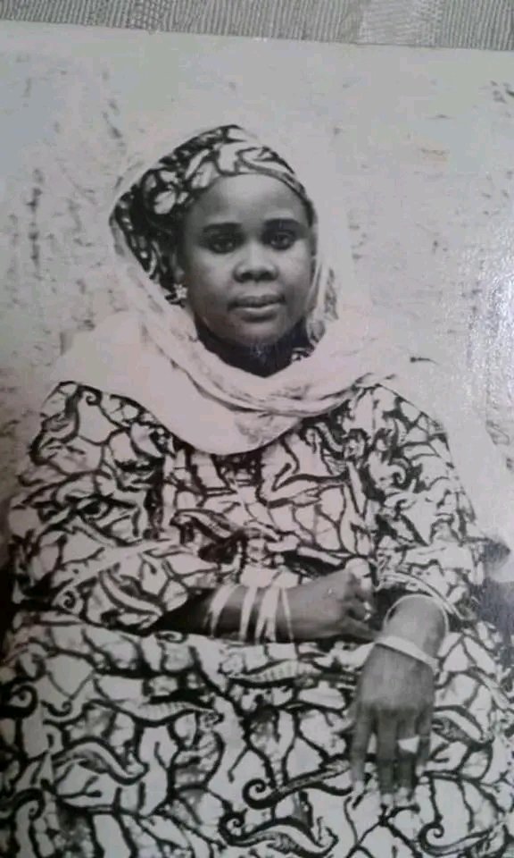 Honneurs aux femmes !

Depuis le début de l’Islam, des femmes ont marqué son histoire de manière extraordinaire.
Premières croyantes, martyres, savantes, protectrices du Prophète ﷺ et gardiennes du Coran.
Voici 07 figures féminines remarquables de la civilisation islamique. 

⬇️