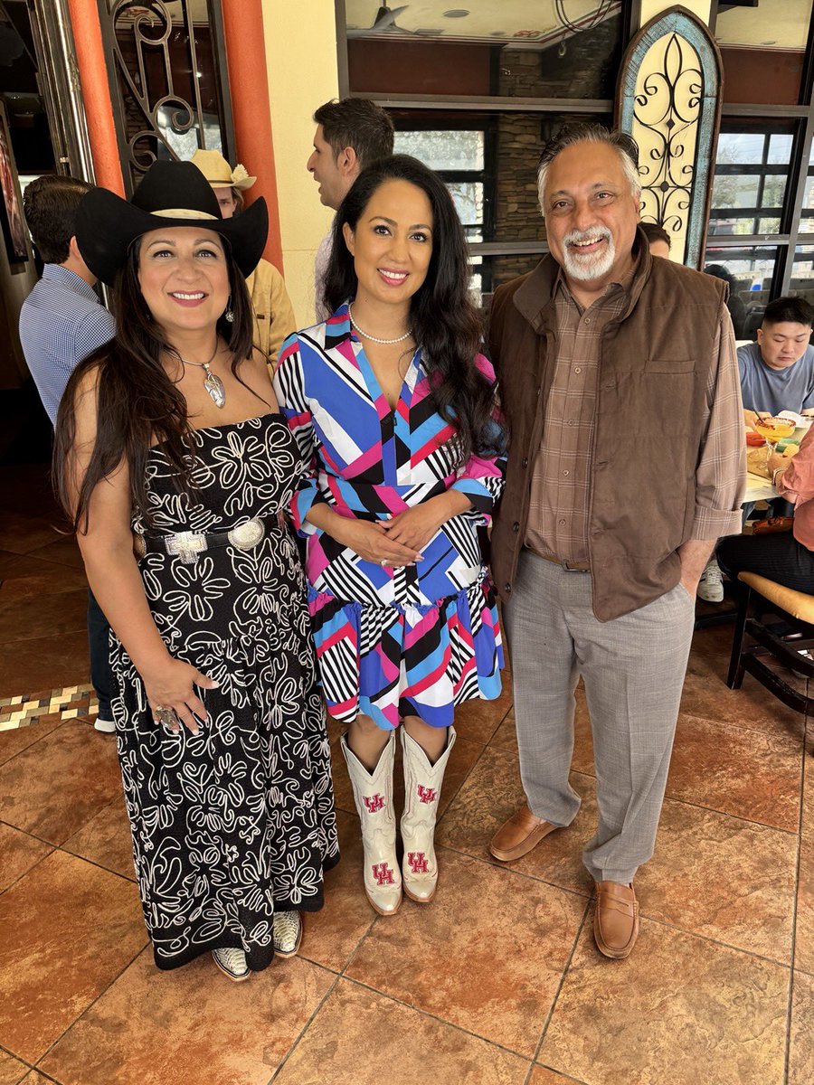 Christina Morales tweet media