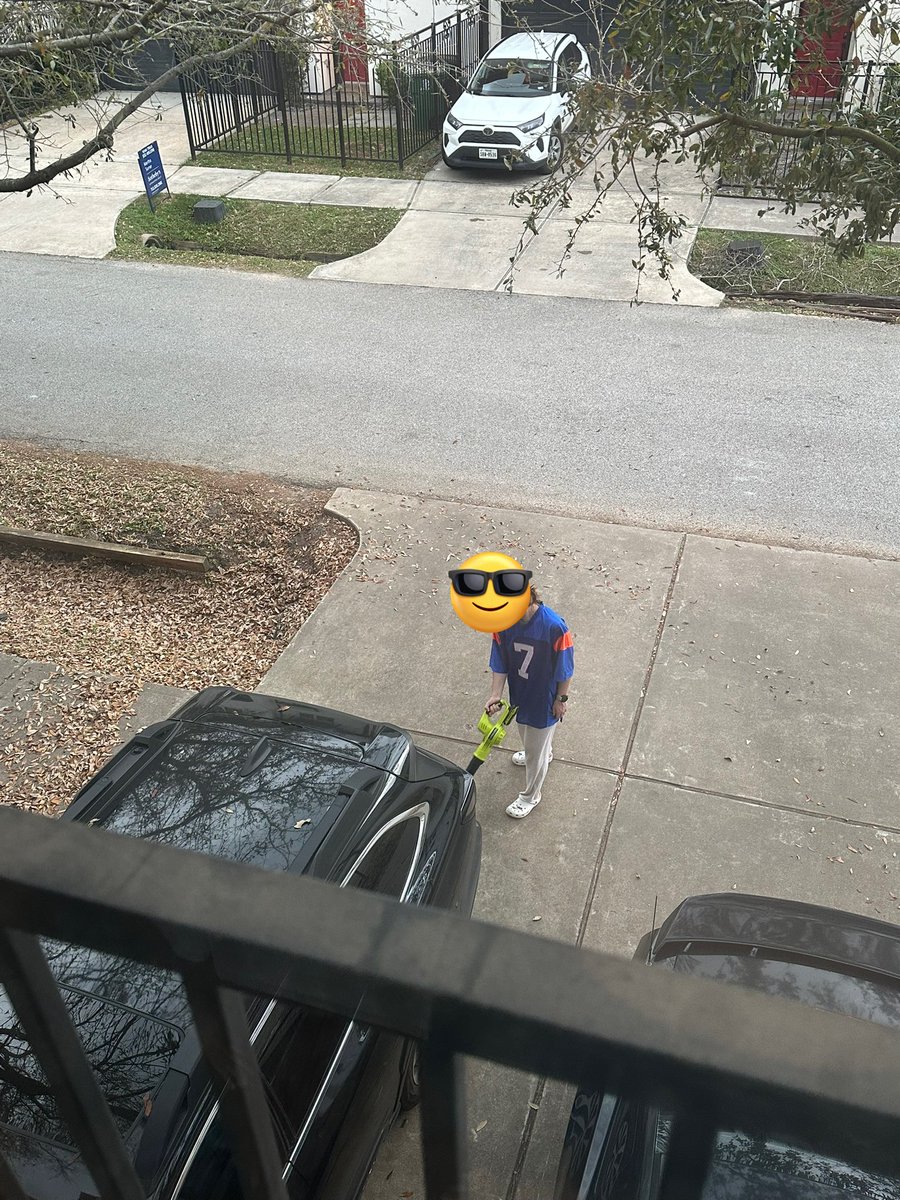 Gator Jay tweet media