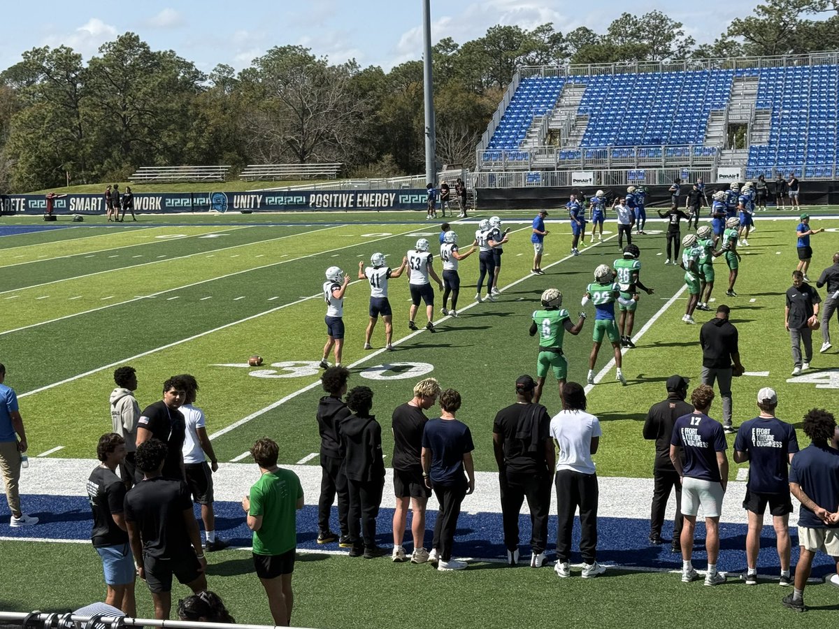 fhtdclub's tweet photo. Florida High Football was well represented today at the Argos’ Spring Game and Junior Day—thank you @UWFFootball!! 🍢🍢🏈💙💚 https://t.co/qiPVZveXph