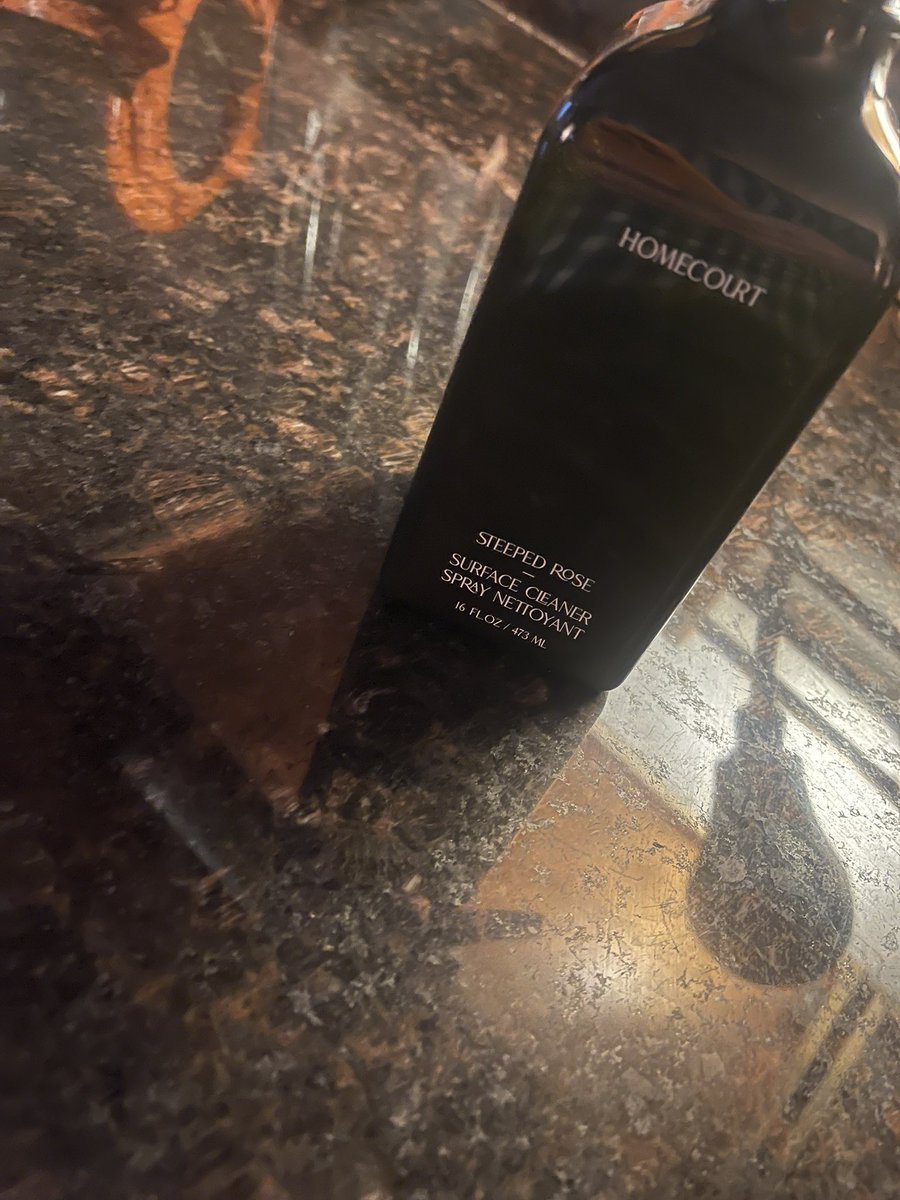 archerikm's tweet photo. Hey @CourteneyCox   I am in love with your home products. Been buying them for months for myself and my parents. Everyone should buy them! https://t.co/dUQrmYzu5E