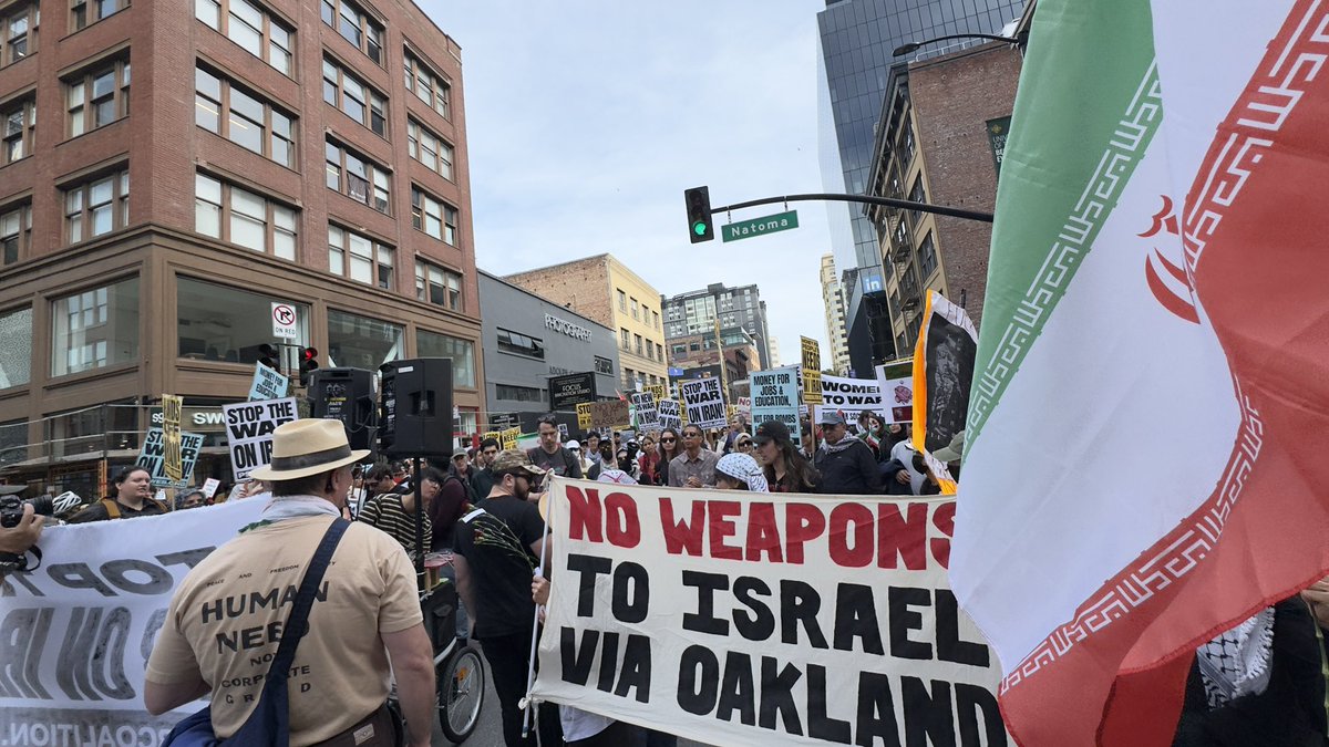 Hessamedia's tweet photo. Anti-war protest in San Francisco.
Stop the war now!
Shame on the US Imperialism.
#SFProtest https://t.co/a78y31TiRB