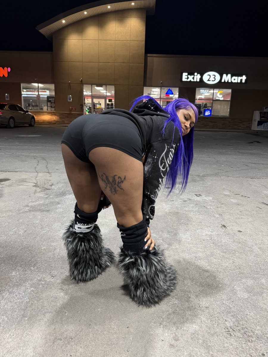 ItsChaChanel's tweet photo. 💜💜øwayyyy https://t.co/Pd3xPaZnKc