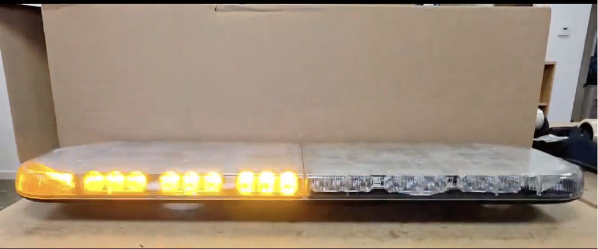 SVLIGHTS's tweet photo. Whelen Justice 44" inch 360 high intensity lightbar.
Super bright for day or night.

Price £495
360-degree high-intensity LED modules back/front for maximum coverage day or night.
12v with 3.5m of cable.
Easy mounting

Click on the link for easy ordering:
https://t.co/cmttybQkff https://t.co/Xtzr6ZL7HM