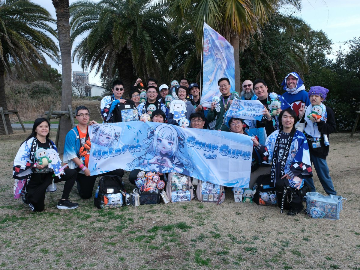 l_UwUigi's tweet photo. Chumbuds meet up at Fes! Loved seeing Gura fans from all over the world here!
So much love for the shark still!
#chumbuds #hololiveEXPO2026 https://t.co/ufLB2OTZHo