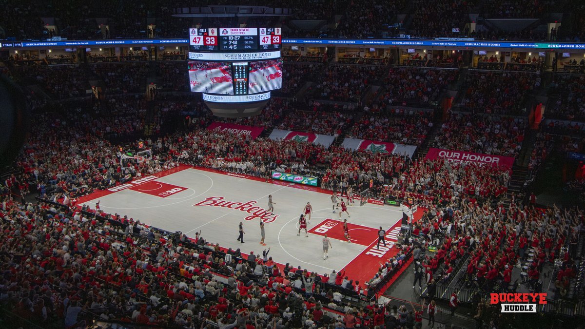 TomOrr4's tweet photo. The moment Bruce Thornton broke Dennis Hopson's Ohio State career scoring record. https://t.co/BjVSrmO7Oa