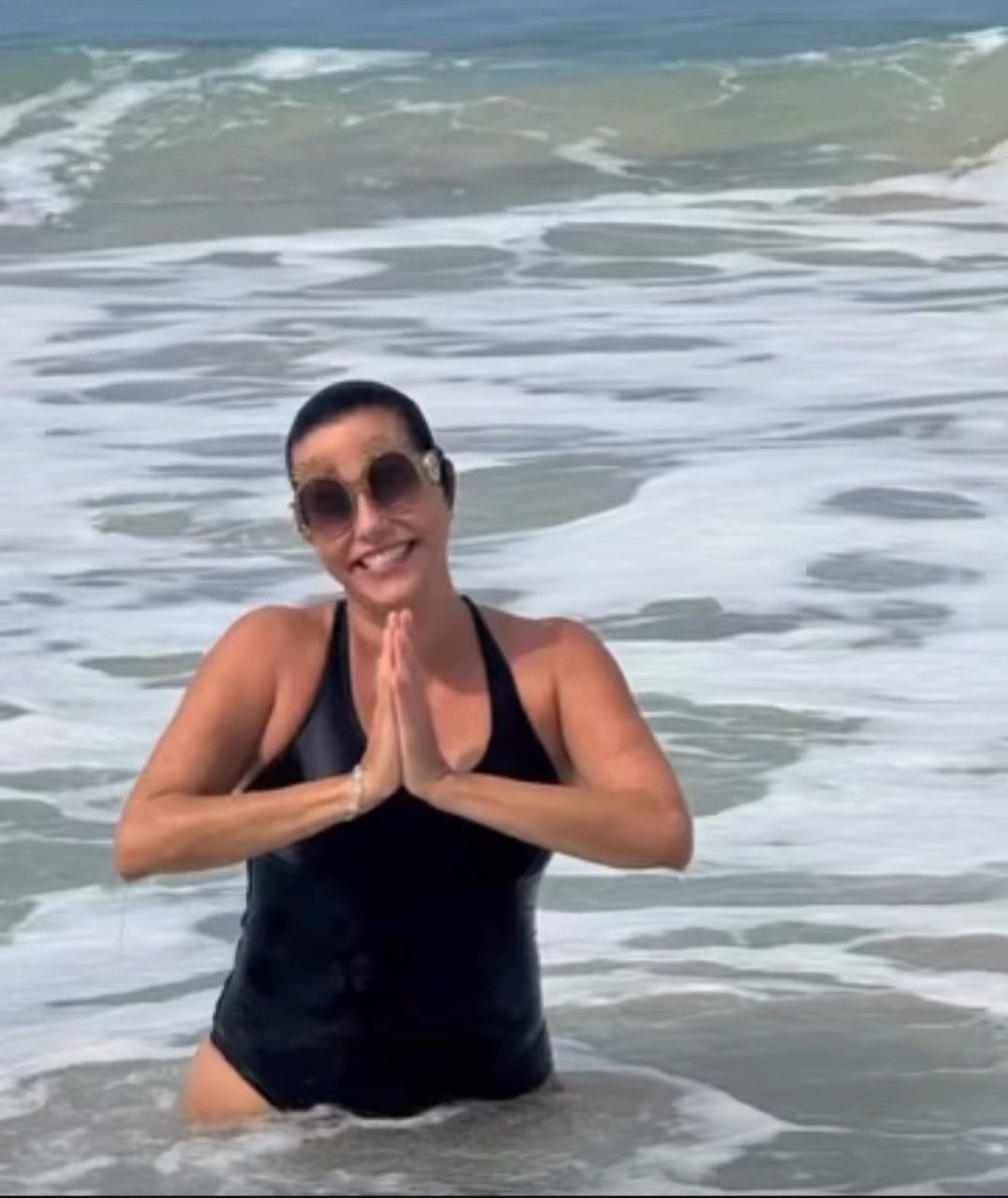 bonequinha de lixo tweet media