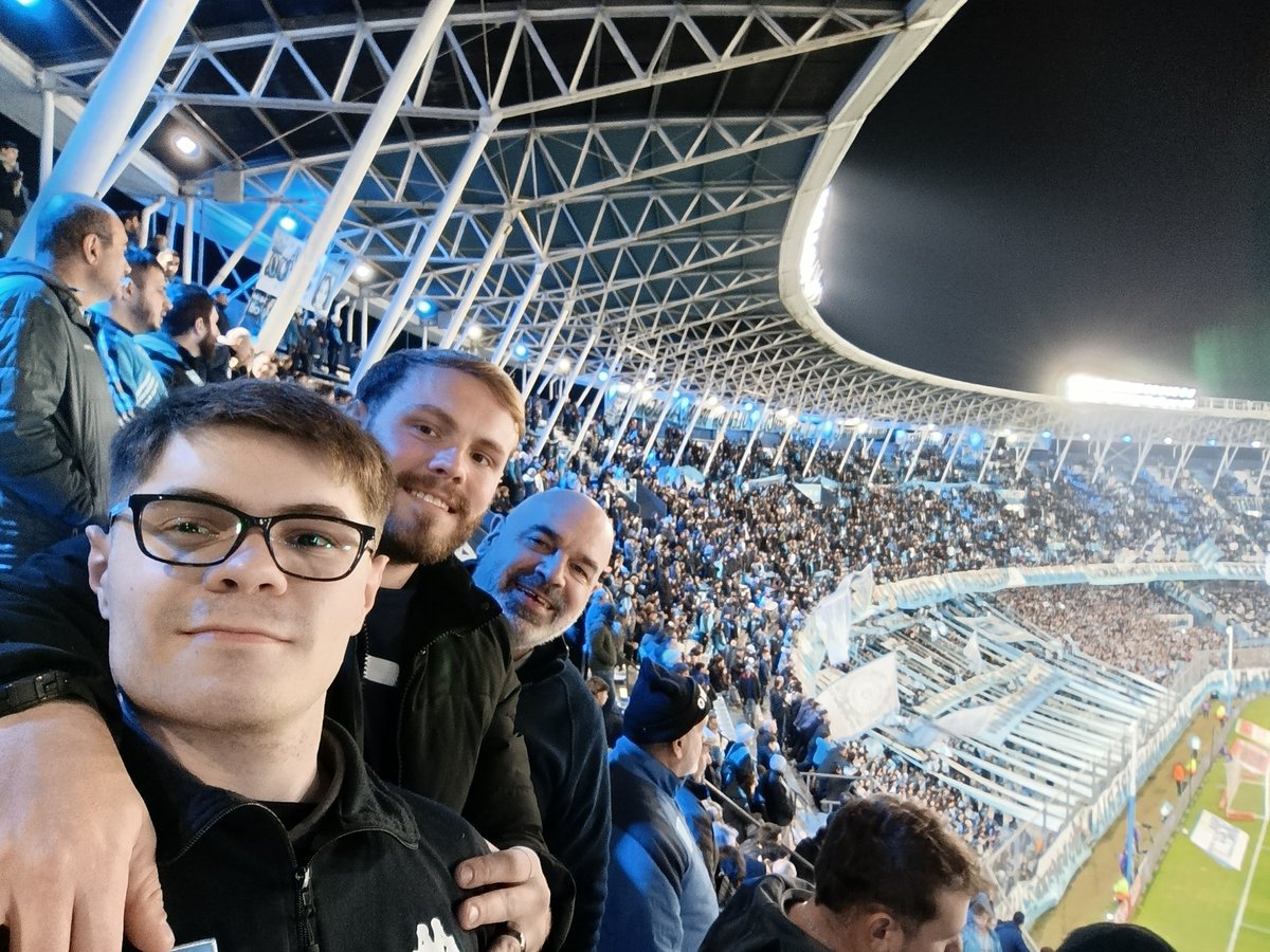 Feliz dia Academicos!!!💙💙💙