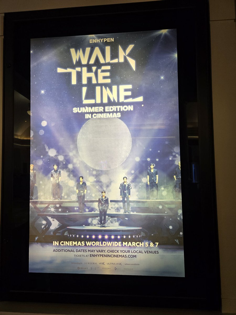DazzledxHyunjin's tweet photo. Another awesome concert movie experience with @HannahAlison20!!! Here are some photos and the freebies I made 😍💕 #WALKTHELINESUMMEREDITION #ENHYPEN https://t.co/Us8H44dlxn