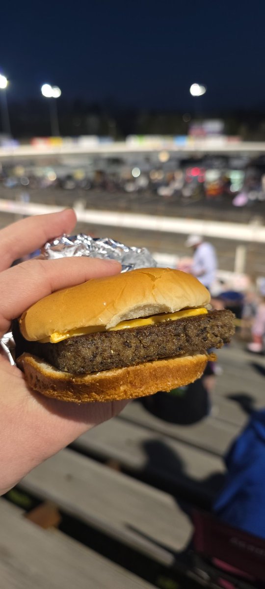 Davis Warren tweet media