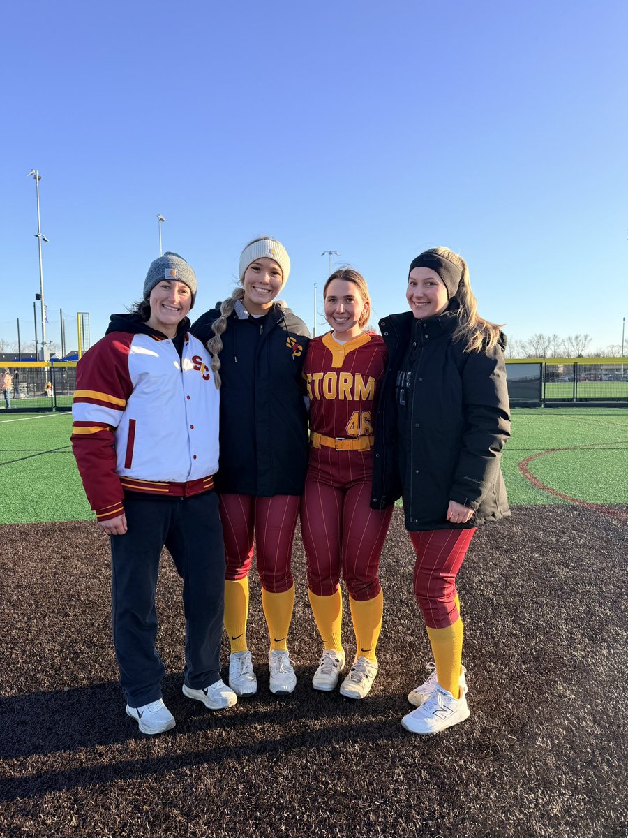 AikeyPitchingP's tweet photo. No Hitter Alert ‼️ Let’s go @SCStormSoftball pitchers!! https://t.co/Pnjr1vdNgS