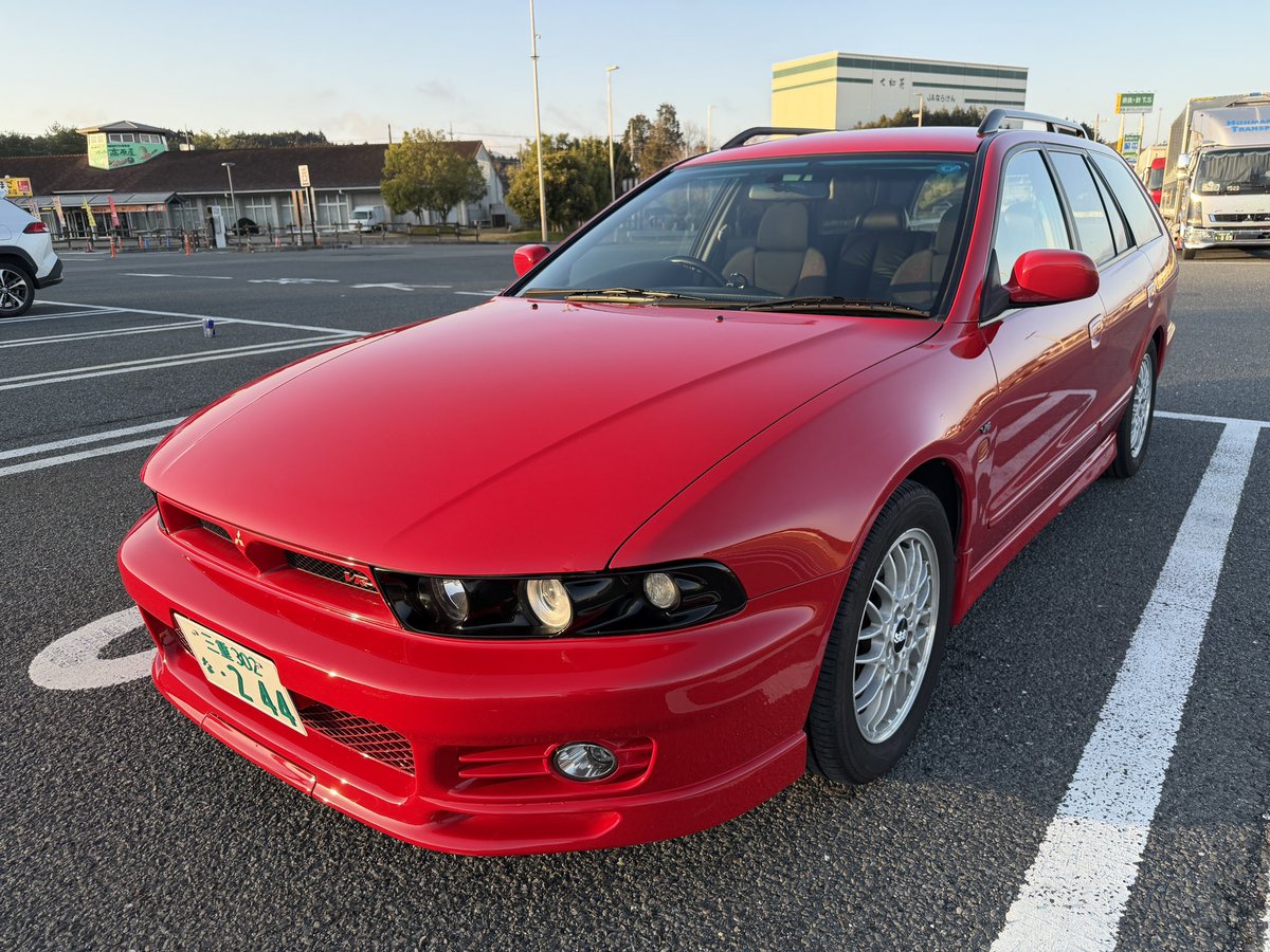 GALANT_GDI's tweet photo. レグナム全力で研磨したらカサカサのパルマーレッドが意味わからんぐらいテカテカになりました😇 https://t.co/d0Q97SsDra