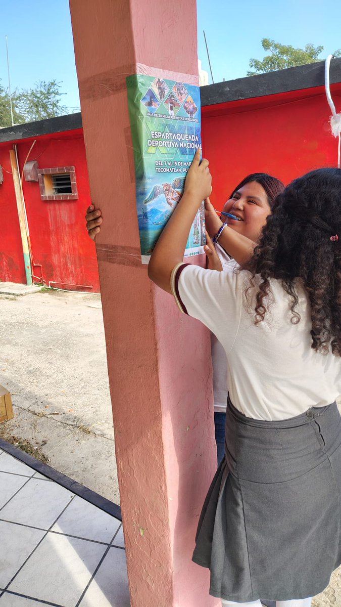 Estudiantes adheridos a la  (FNERRR) de González realizaron la colocación de pósters informativos en distintos puntos del municipio para difundir e invitar a la población a participar en la Espartaqueada Deportiva Nacional🎭🥇