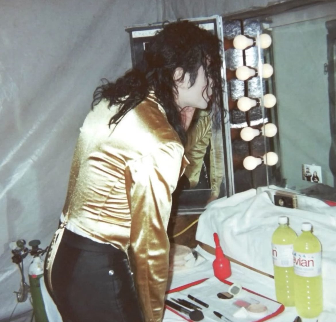 yxnis13XO's tweet image. Michael Jackson buvait du Cherbet 🇩🇿🍋
#LesZhommes #DZ