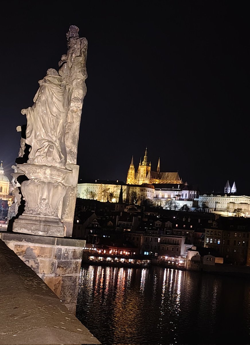 Soleil_cz's tweet image. Jako bych to už někdy viděla, ale dlouho ne takhle instrumentálně 🤩  #domov #Prahabejby