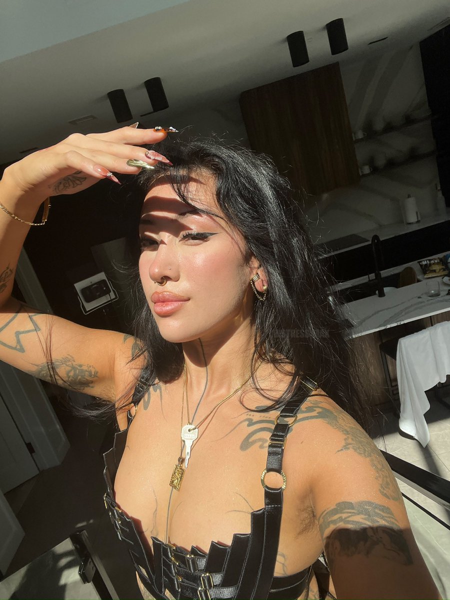 Mistress Max tweet media