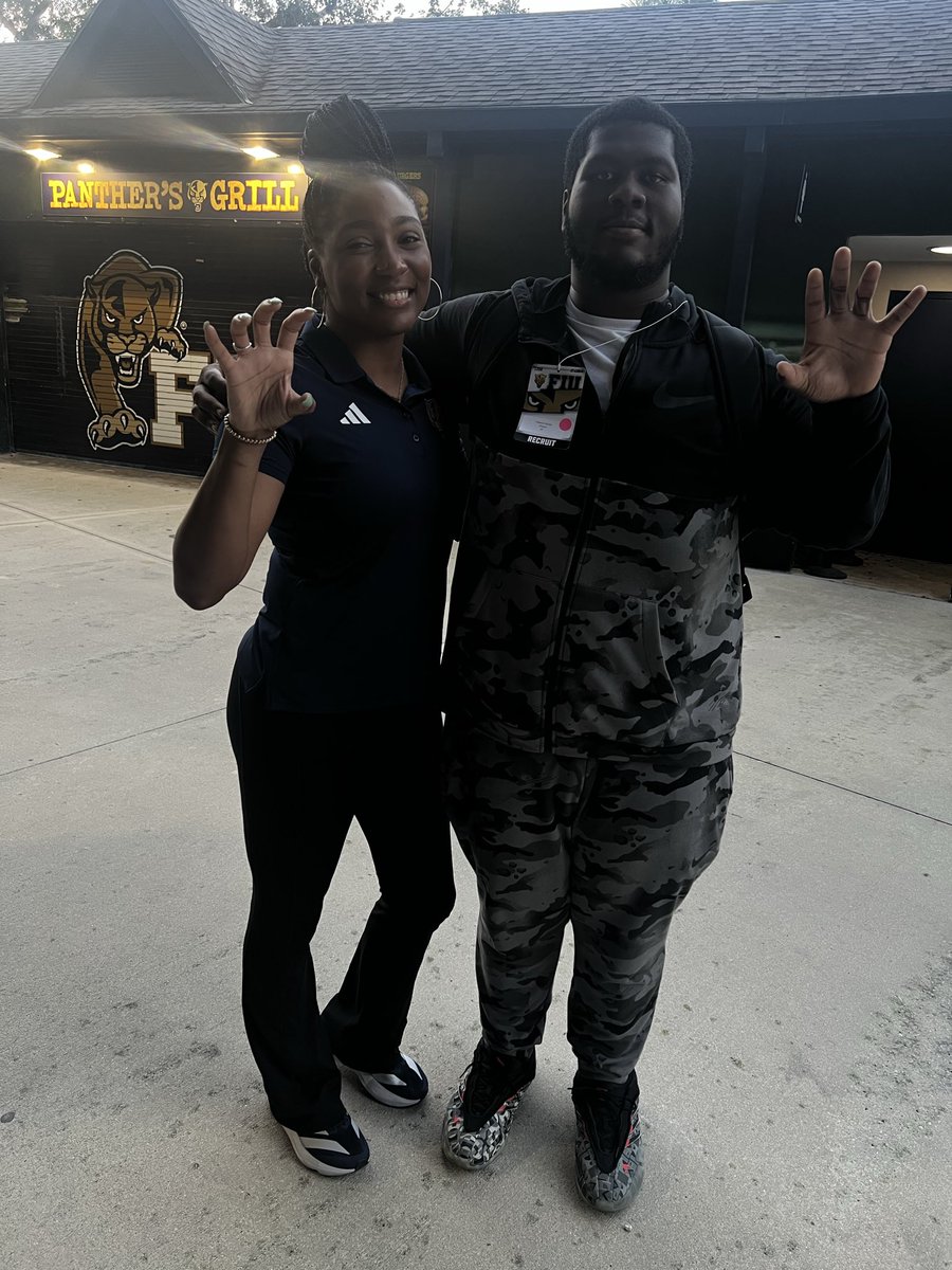 Clayton Smith tweet media