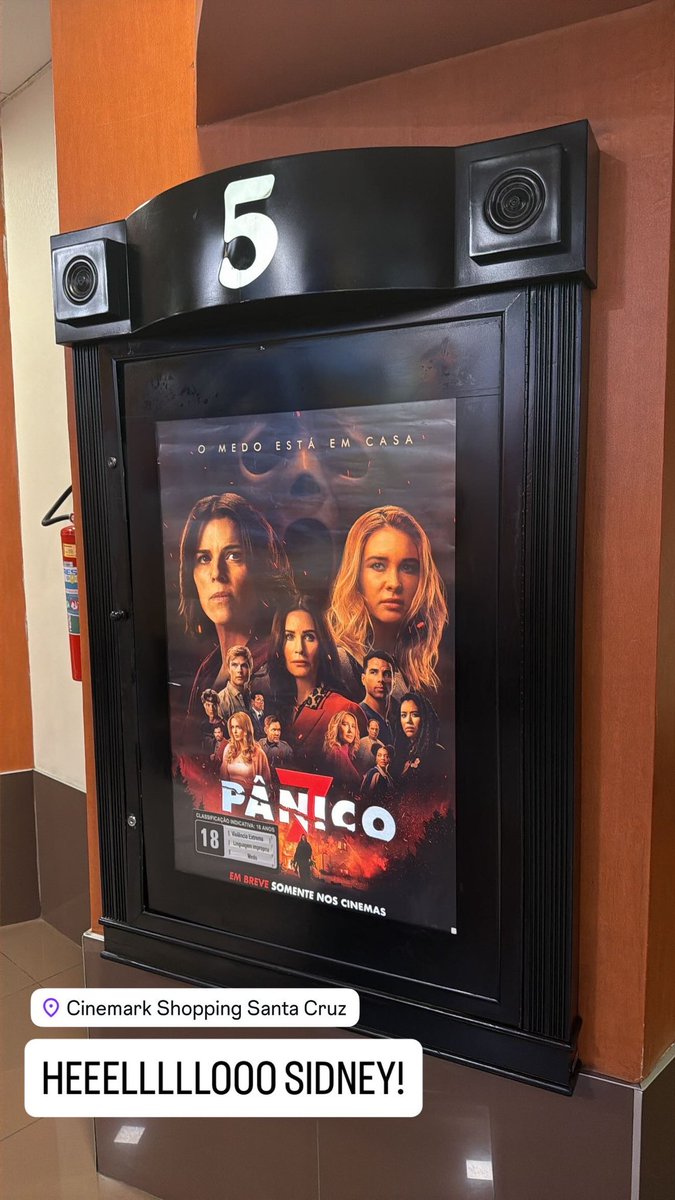 donnaatoo's tweet photo. Filme 7/10 ⭐️ 
Eles deram uma atmosfera dos anos 90
Mas a Sidney e Gale, já deu né? 
Parece aqueles funcionários antigos de empresa que nunca são promovidos e estão sempre ali 🆘 https://t.co/PDJX2gqh2U