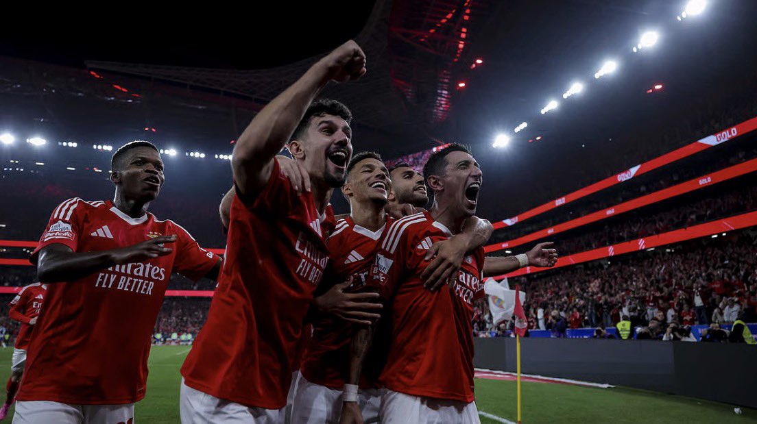 neresdagoat's tweet photo. DIA DE SPORT LISBOA E BENFICA!

HONREM O MANTO SAGRADO E JOGUEM À BENFICA, SEM MEDO! ❤️🦅 https://t.co/T1qYVuzNJl