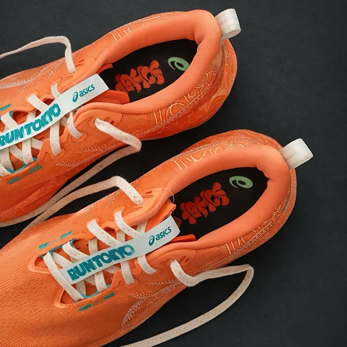 KicksFinder's tweet photo. Ad: An elevated, premium running shoe made for long distances. Available via Asics US
Asics 2026 "Tokyo Marathon" Pack 
FREE shipping

GEL-Nimbus 28 https://t.co/5XkjobZsO9
Novablast 5 https://t.co/6qs98rwRZq https://t.co/nEJxqfXxn9