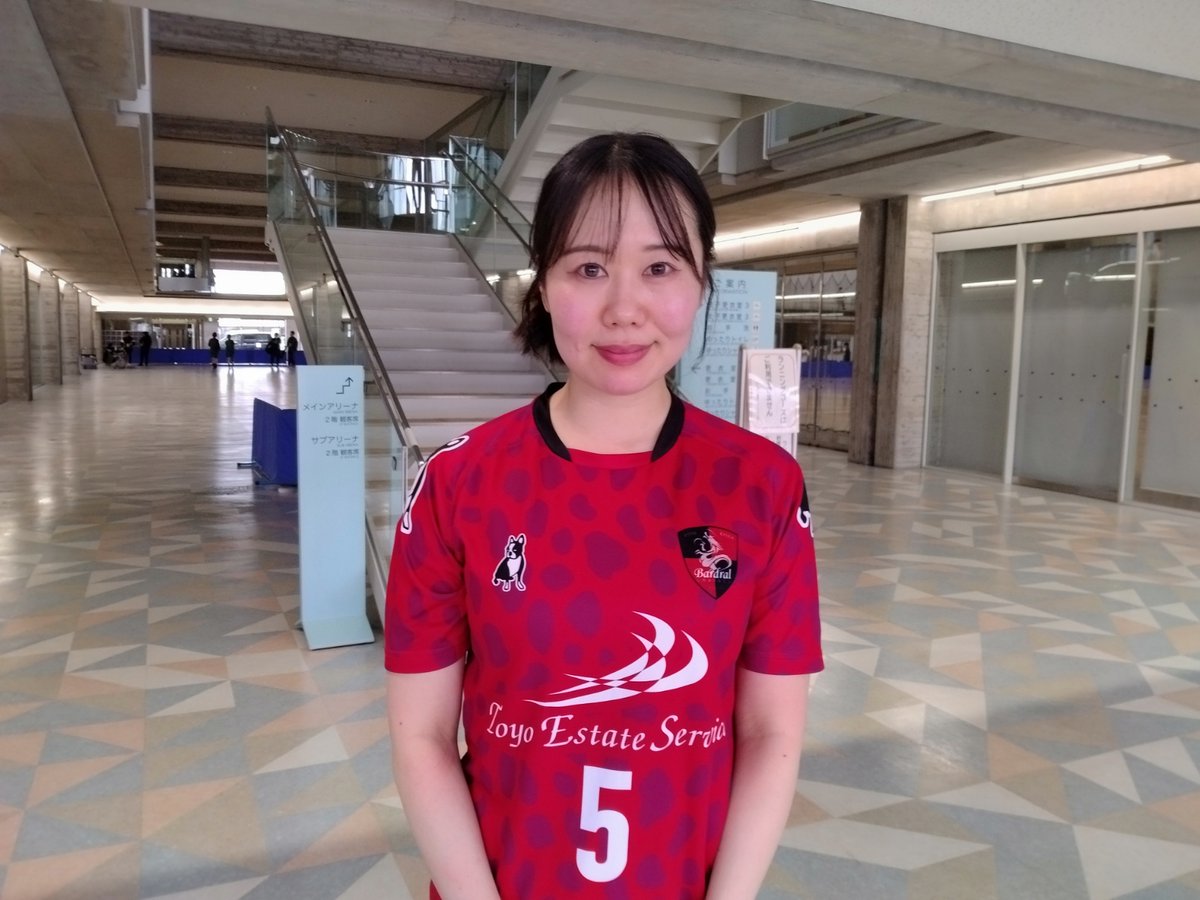 【バルドラール浦安ラス・チュラス／5番／岡部茉帆（おかべ・まほ）選手】

関西リーグでプレーしていたが、意を決して上京。

厳しい環境に身を置いている岡部選手。

貴重な経験を活かして、チームを、言葉でもプレーでも引っ張る存在。

2連勝の試合の後に話を聞いた。