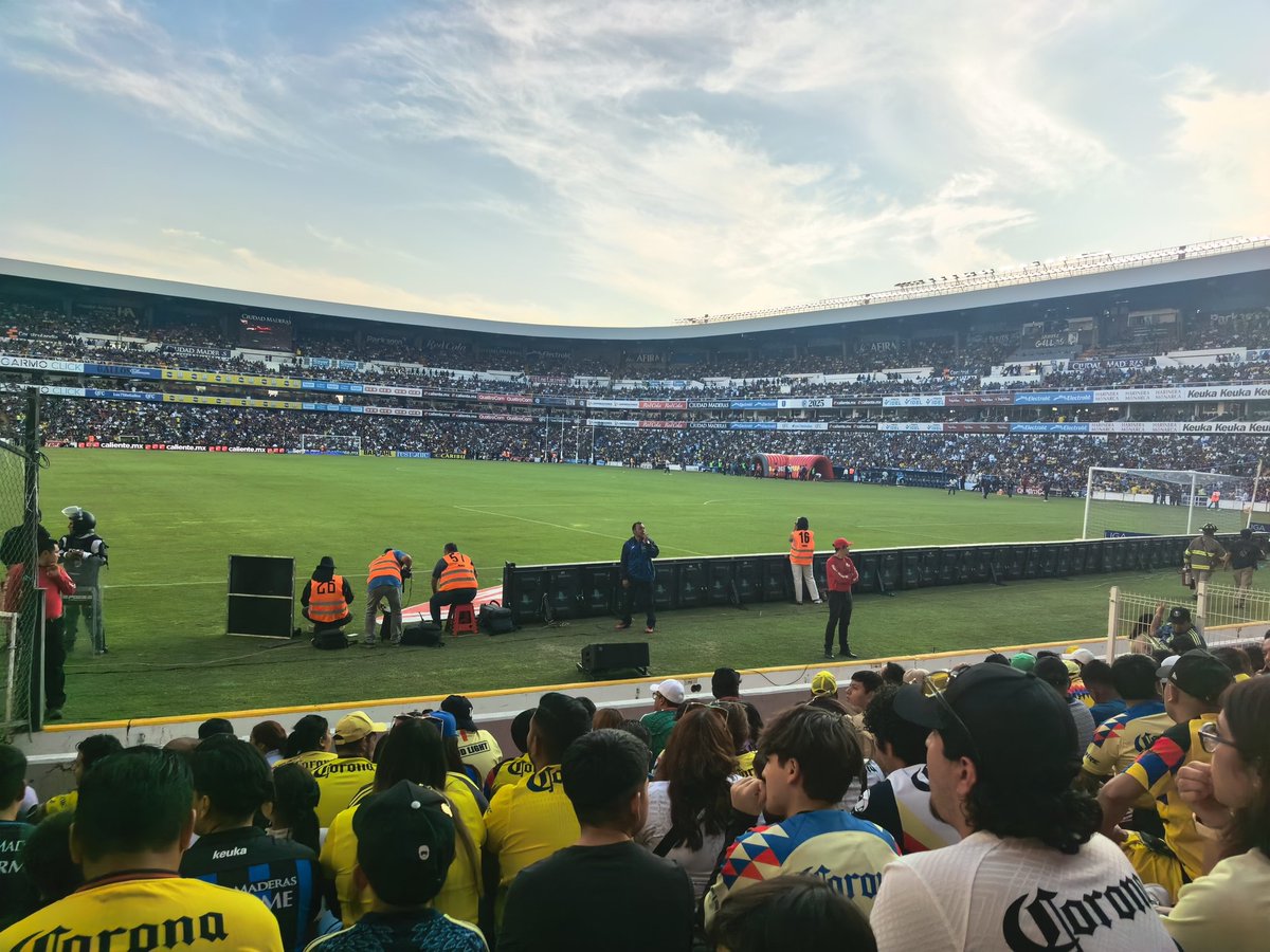 JoyRubens's tweet photo. @ElLicenciadoT Te lo digo yo que ando en el estadio, América bajó muchísimo después de anotar.
América empata o pierde. https://t.co/48MGmxfwwF