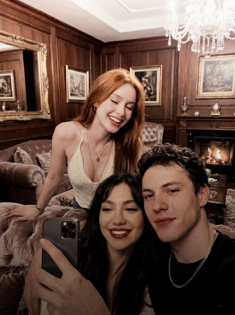 güzellerim, kutlu olsun. 🤍