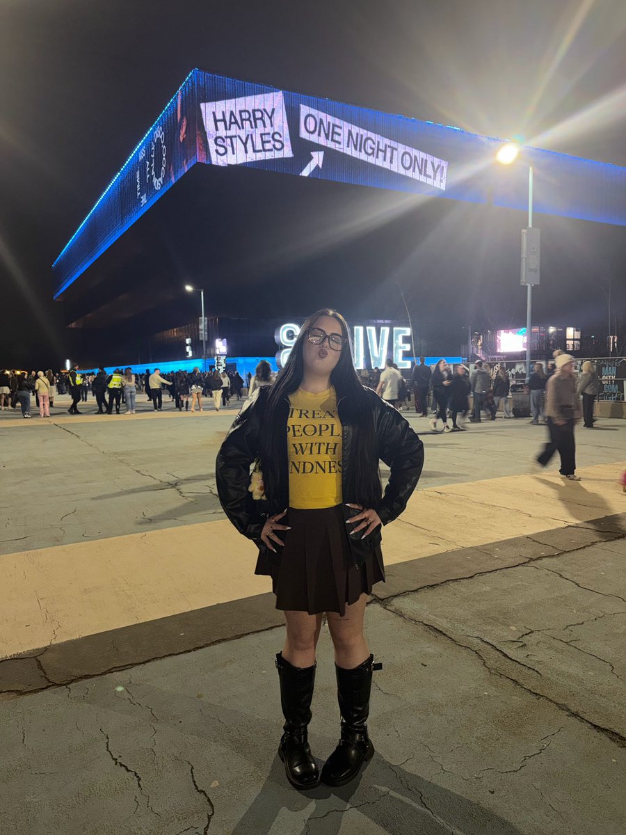 harries on tour (@hsloutfits) / Posts / X