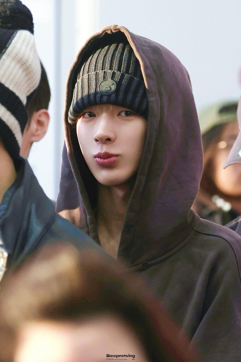 수수밤 tweet media