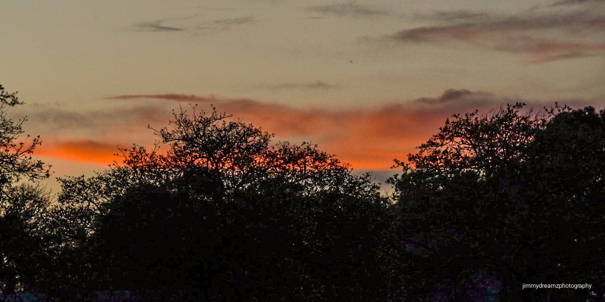Jimmydreamsmb's tweet image. Tonight God's love was spread far and wide in the evening sky. Be thankful and kind and happiness will find you. 
#feelthelove
@surfgirldeb @WildBeyondPhoto @TorontoBlonde @RichRautenstra1 @melanie_korach @Andy_Rower @HarmonyMindBody @JTCaribbeanSoul @RobertPRowley2