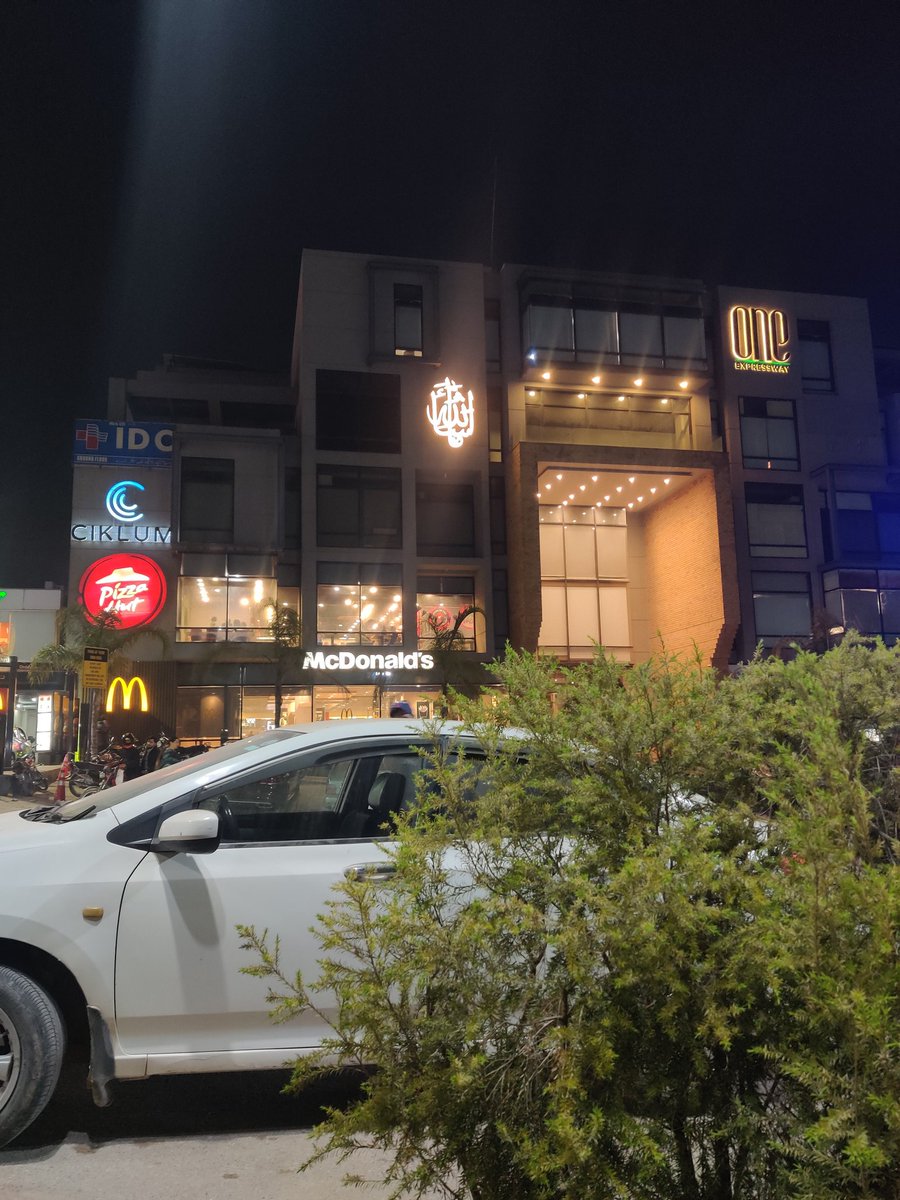 Sam& Nomi tweet media