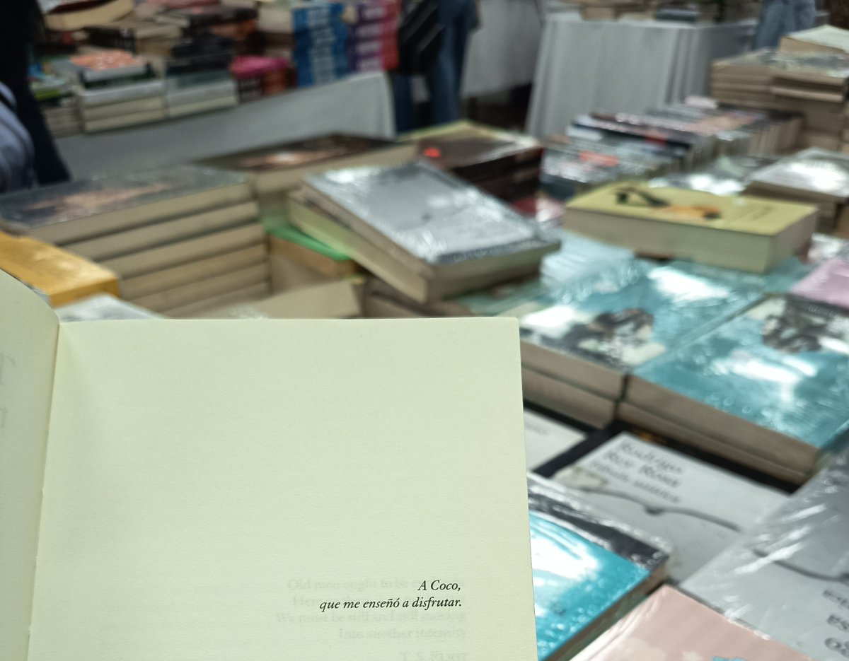 Vine a la feria del libro, abrí uno y...Coco. 🫤