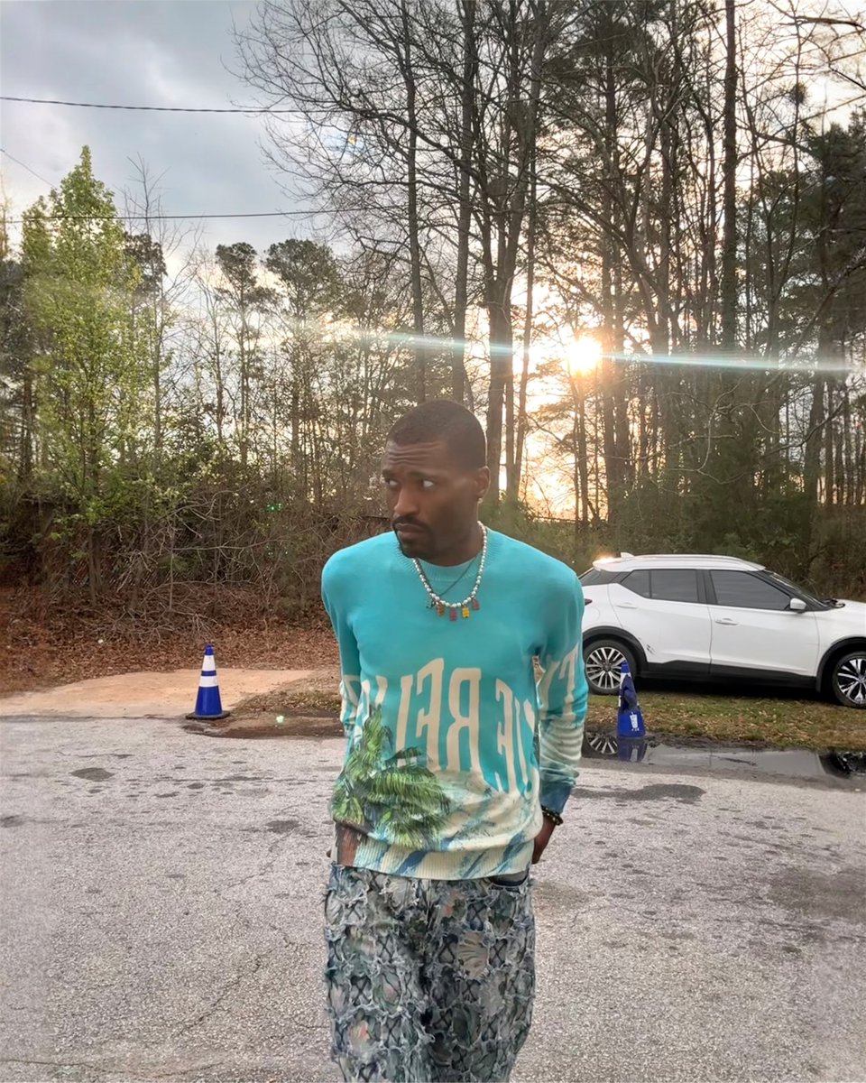 Chilled_LonR's tweet photo. Reclusive af https://t.co/gz7kZLrQh1
