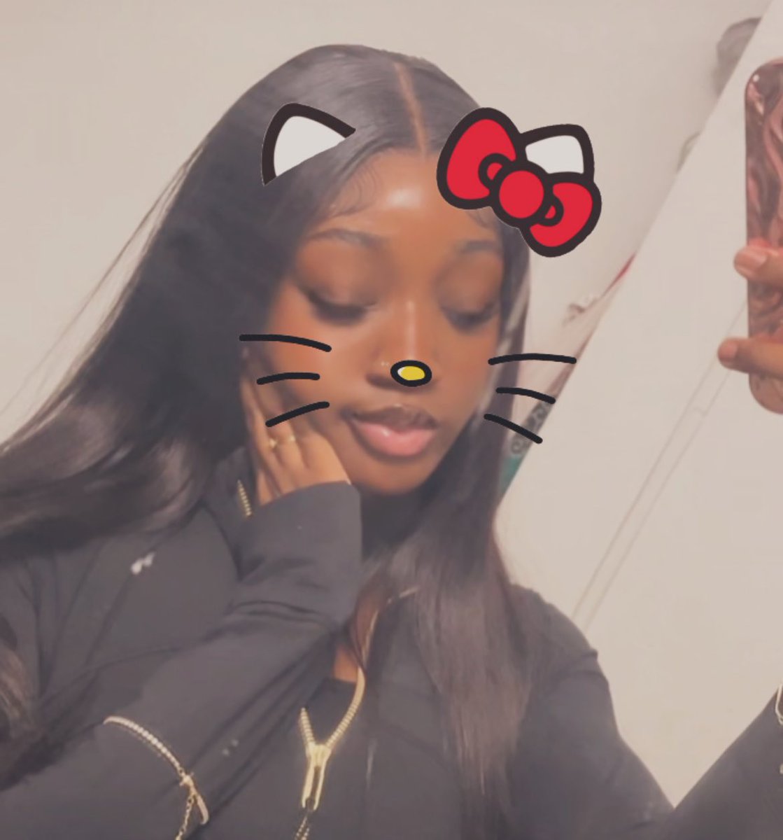 ❀ kiwi. tweet media