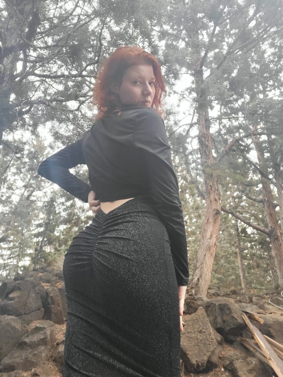 Mistress_Magic tweet media