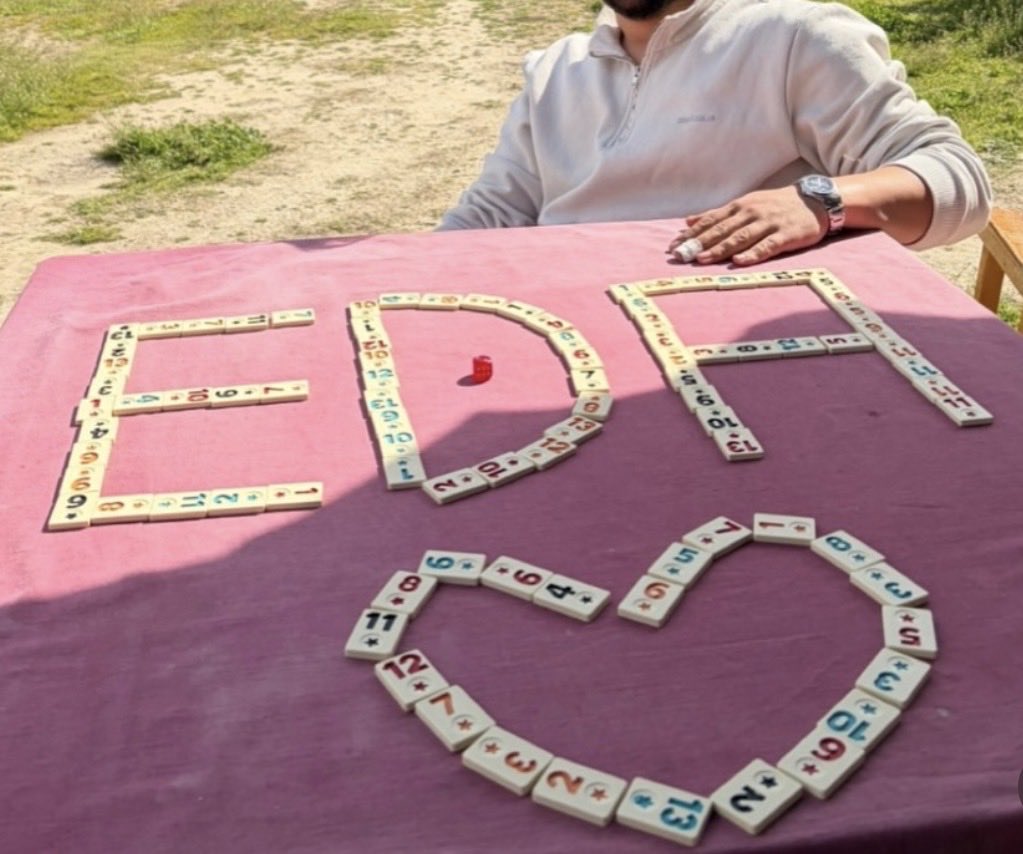 Birini terkedip geri elde etmek isteyince erkekler